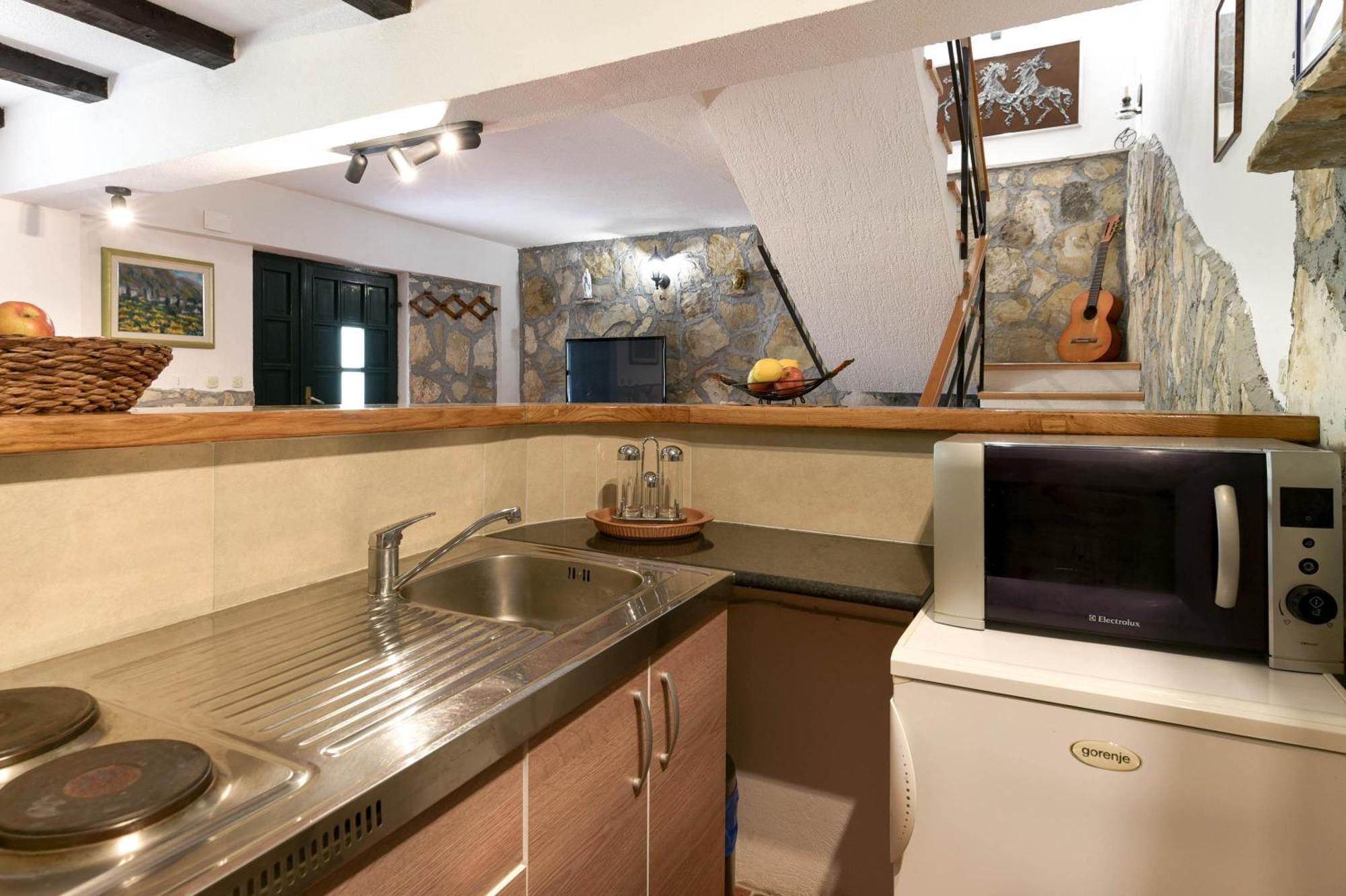 Villa Danica On The Hills, Seaview Подстрана Екстериор снимка